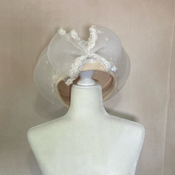 Juan Ell women's vintage cream & white bumper church hat w/ netting and sequins - Picture 1 of 5